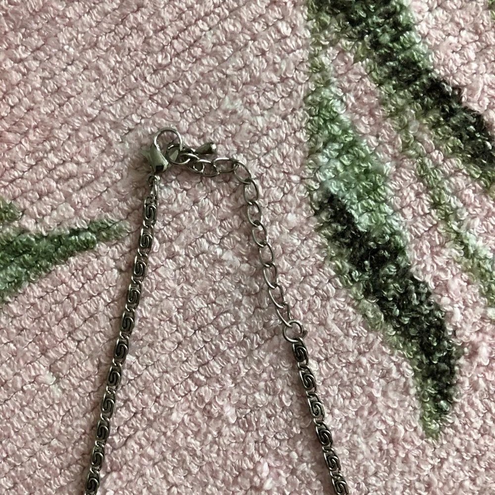 Silver necklace w/ Swarovski crystals - Picture 7 of 12